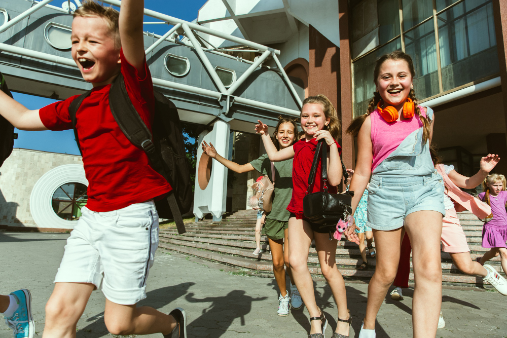 Unlocking Educational Adventures: The Big Benefits of Field Trips for Kids
